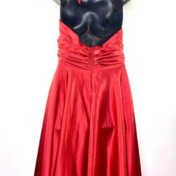 Elegant Vintage Party Fiesta classic Red Satin Scarlet Halter Maxi Dress - Picture 2 of 8